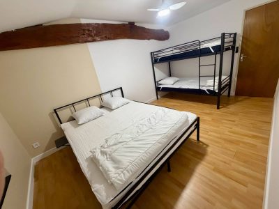 Chambre du gîte pour familles et groupes